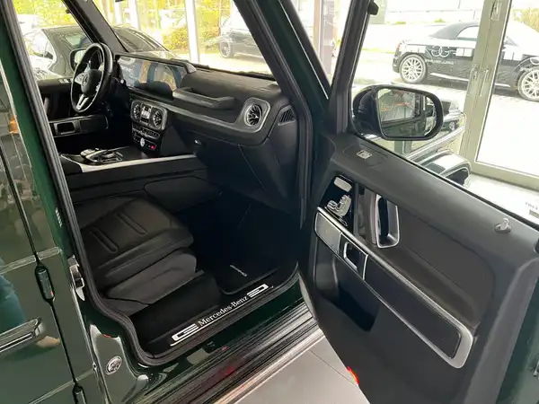 MERCEDES-BENZ G 400 D (10/25)