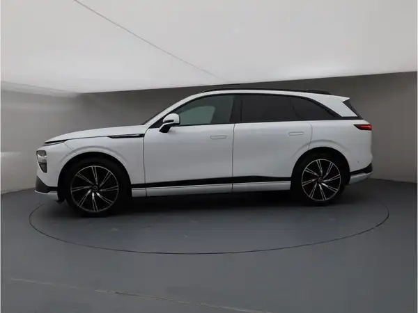 XPENG G9 AWD Performance (3/33)