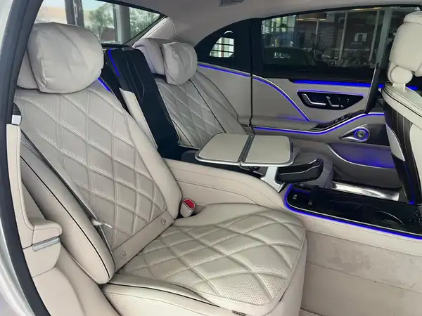 MERCEDES-BENZ S 680 MAYBACH (26/31)