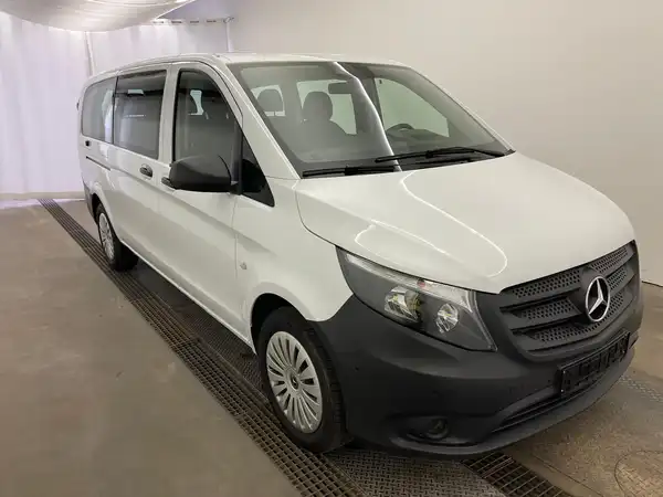 MERCEDES-BENZ Vito Tourer 114 XL (23/30)