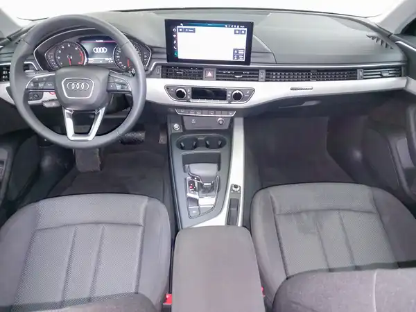 AUDI A4 Avant advanced 40 TFSI qu 5JGar Sour LED Pano el.Heck (10/17)