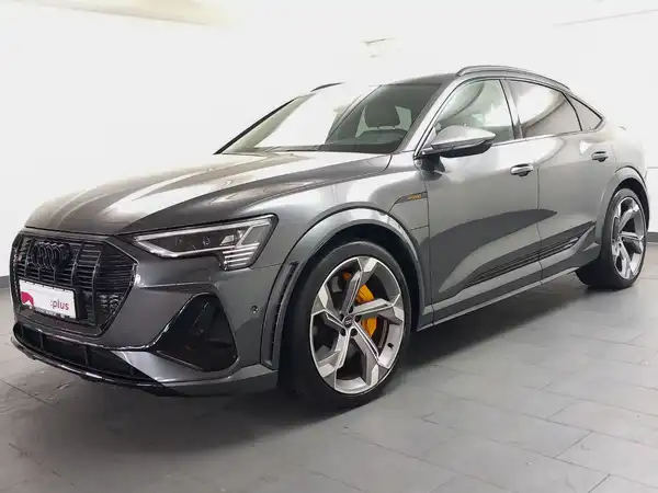 AUDI e-tron S SportbackTour 2xAC Pano MTRX HUD (2/17)