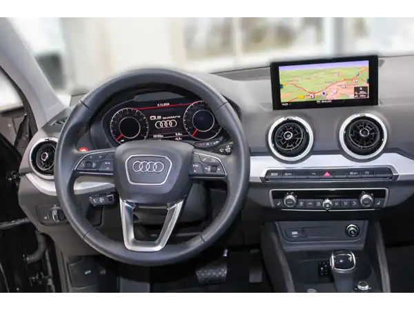 AUDI Q2 S line 40 TFSI quattro 5JGar Assist Virtual Navi+ RFK (8/16)