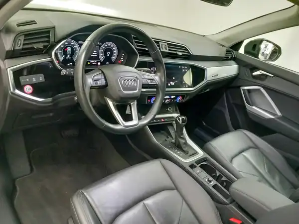 AUDI Q3 S line 45 TFSI e Hybrid Business LED Navi+ Kamera (9/20)