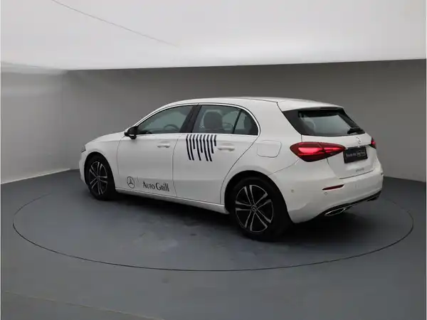 MERCEDES-BENZ A 180 (4/21)