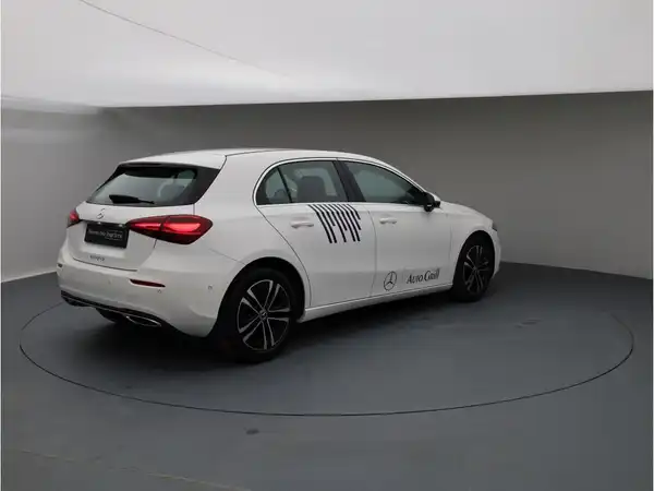 MERCEDES-BENZ A 180 (6/21)