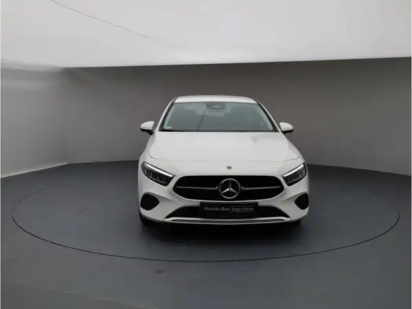 MERCEDES-BENZ A 180 (9/21)