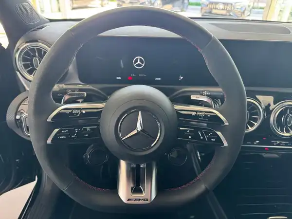 MERCEDES-BENZ A 35 4M AMG (16/18)