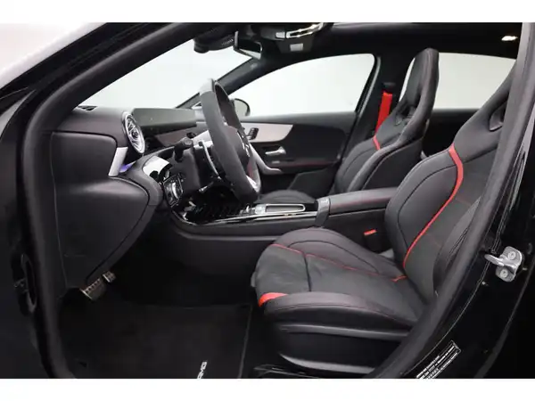 MERCEDES-BENZ A 45 S 4M+ (11/26)