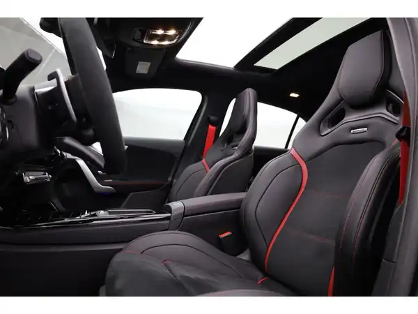 MERCEDES-BENZ A 45 S 4M+ (25/26)