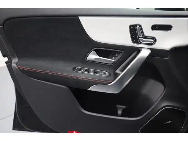 MERCEDES-BENZ A 45 S 4M+ (10/26)