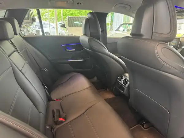 MERCEDES-BENZ C 220 d 4MATIC T-Modell (13/20)
