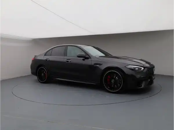 MERCEDES-BENZ C 63 S AMG E PERFORMANCE (8/27)