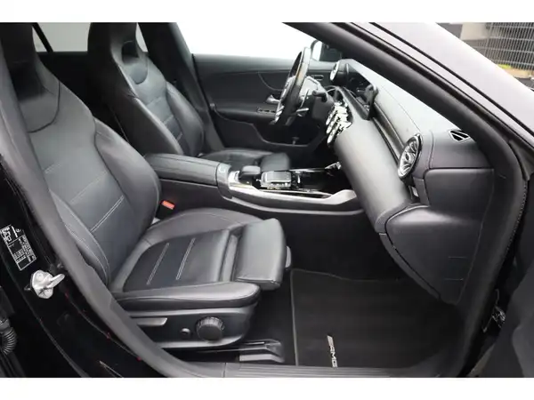 MERCEDES-BENZ CLA 45 AMG S 4M SB (18/23)