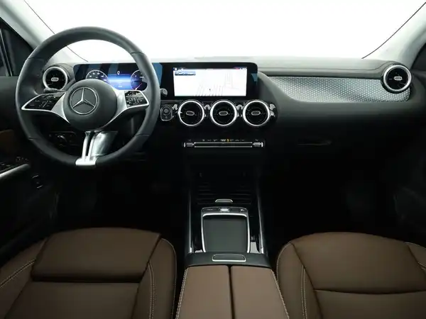 MERCEDES-BENZ GLA 200 d (9/11)