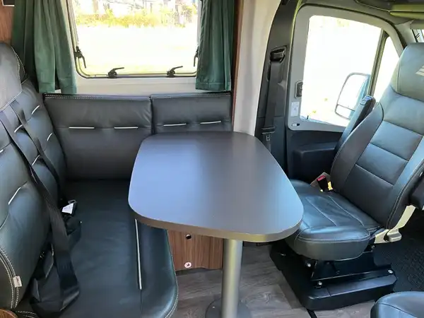 MERCEDES-BENZ ML-T 580 HYMER Sprinter 419 CDI (16/30)