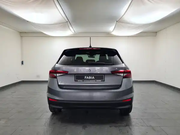 ŠKODA Fabia Tour 1.0 TSI (5/17)