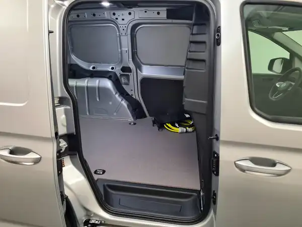 VW Caddy Cargo 1.5 eHybrid (11/13)