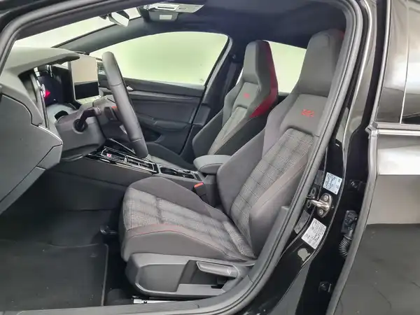 VW Golf GTI 2.0 l TSI OPF DSG (8/19)
