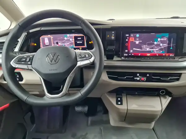 VW T7 Multivan LIFE 2.0 TDI (11/18)