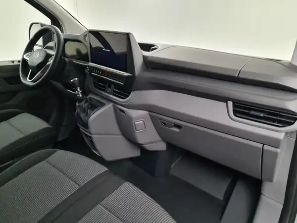 VW T7 Transporter Kasten lang 2.0 TDI (15/15)