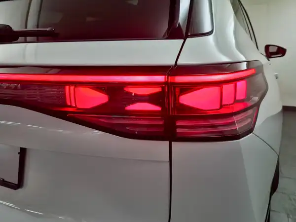 VW Tayron R-Line 1.5 e-Hybrid (14/20)